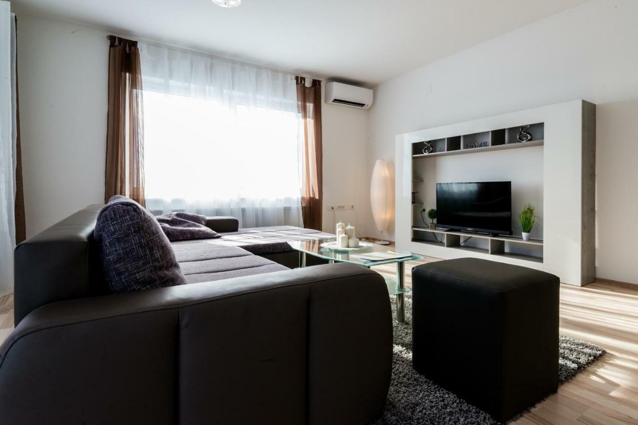 Ferienhaus Bucic Бує Екстер'єр фото